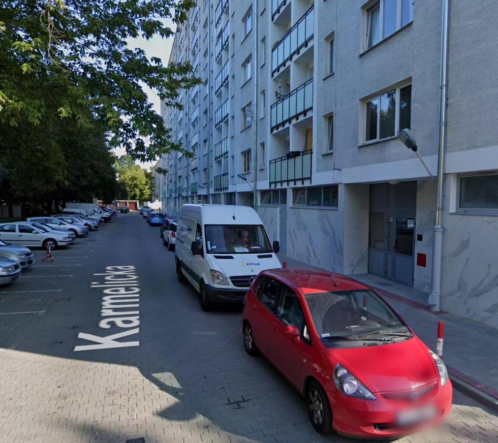 White Studio Next To Polin Polish Jews Musem Warsaw Exterior photo